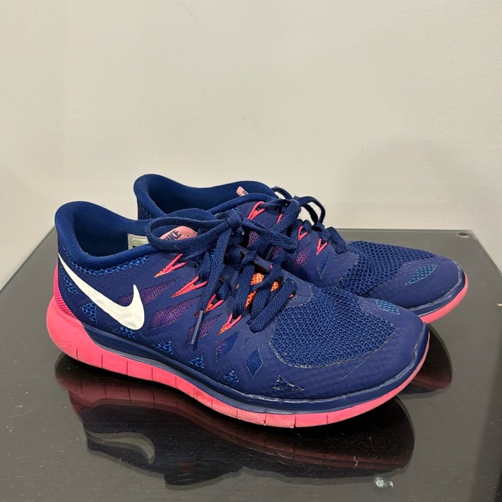 NIKE • FREE RUN 5.0 WOMEN’S RUNNING SHOES